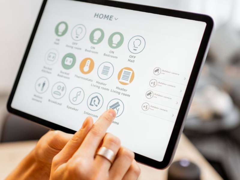 How Do Smart Home Devices Boost Energy Efficiency and Save You Money?