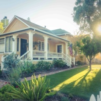 Common Electrical Issues in 10+ Year-Old Homes to Know